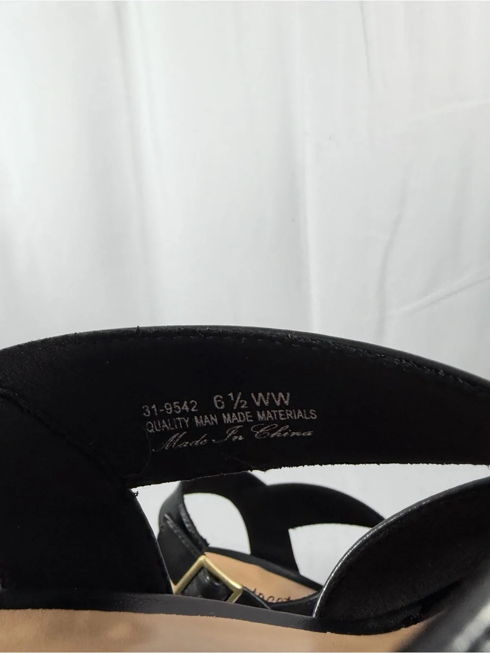 NWT Easy Street Women’s Size 6.5W Black Crisscross Slingback Heels